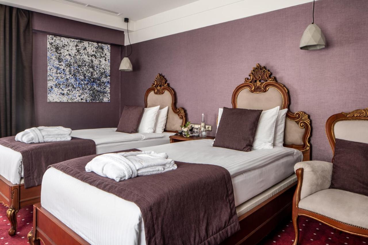Grand Casino & Lviv